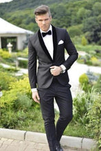 Load image into Gallery viewer, Groomsmen Peaked Black Lapel Groom Tuxedos